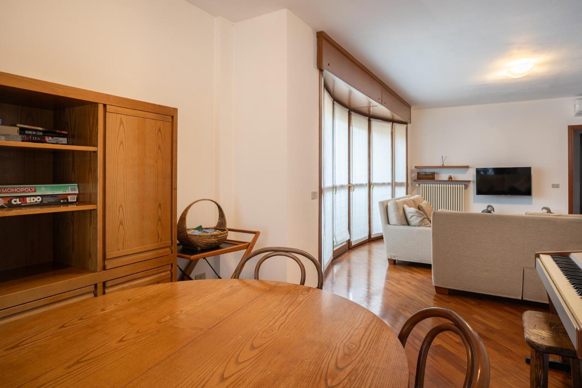 Spacious Bright Apartment Near City Center And Como Lake With Air Conditioning เลคโค ภายนอก รูปภาพ