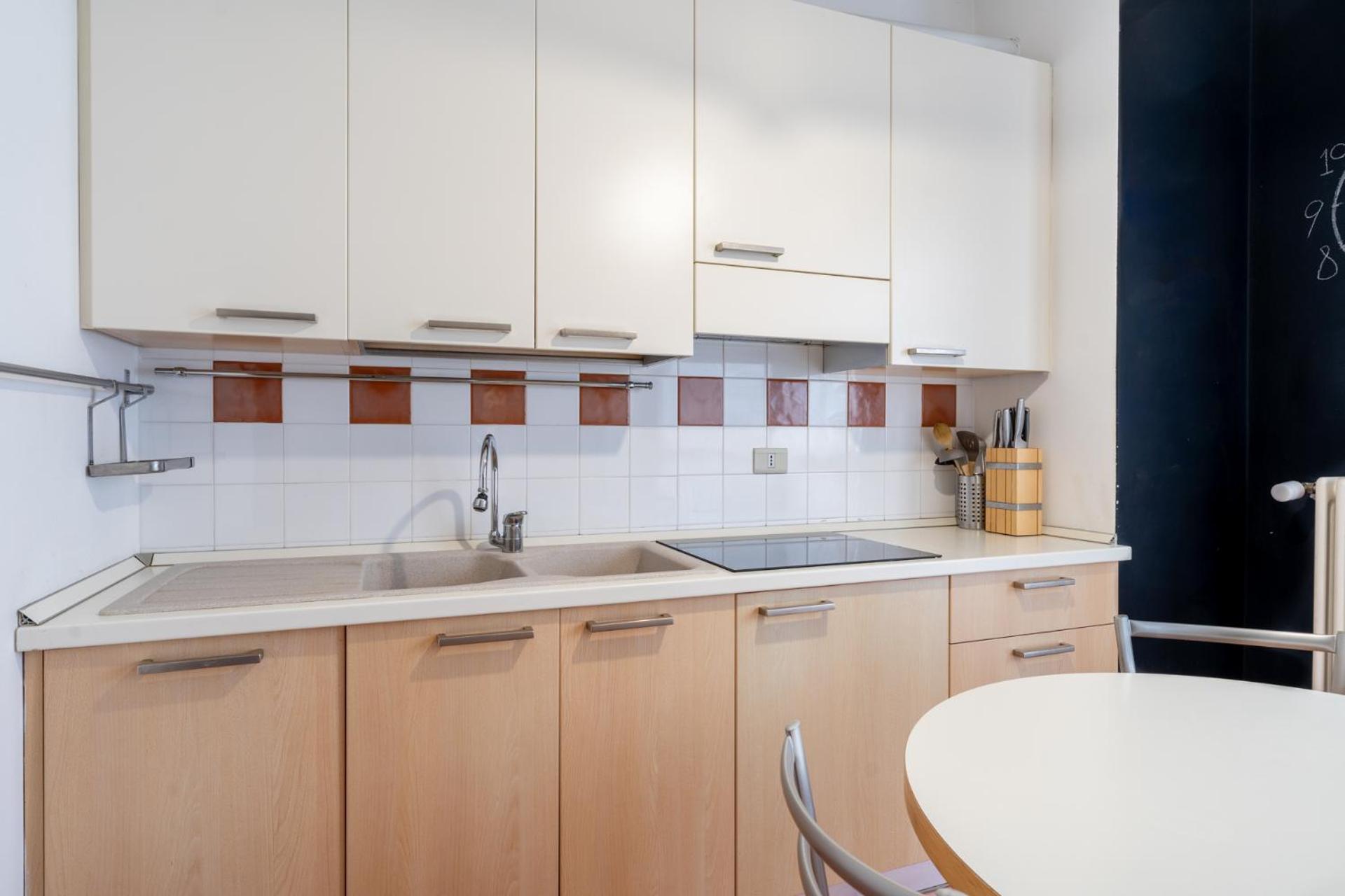 Spacious Bright Apartment Near City Center And Como Lake With Air Conditioning เลคโค ภายนอก รูปภาพ